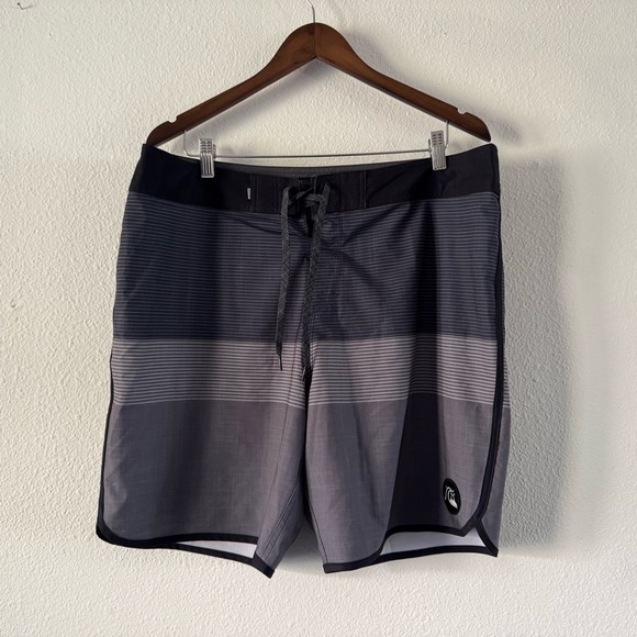 Quiksilver Highline Tijuana Board Shorts 36 NEW Mens Surfer Beachwear Coastal - Picture 12 of 12